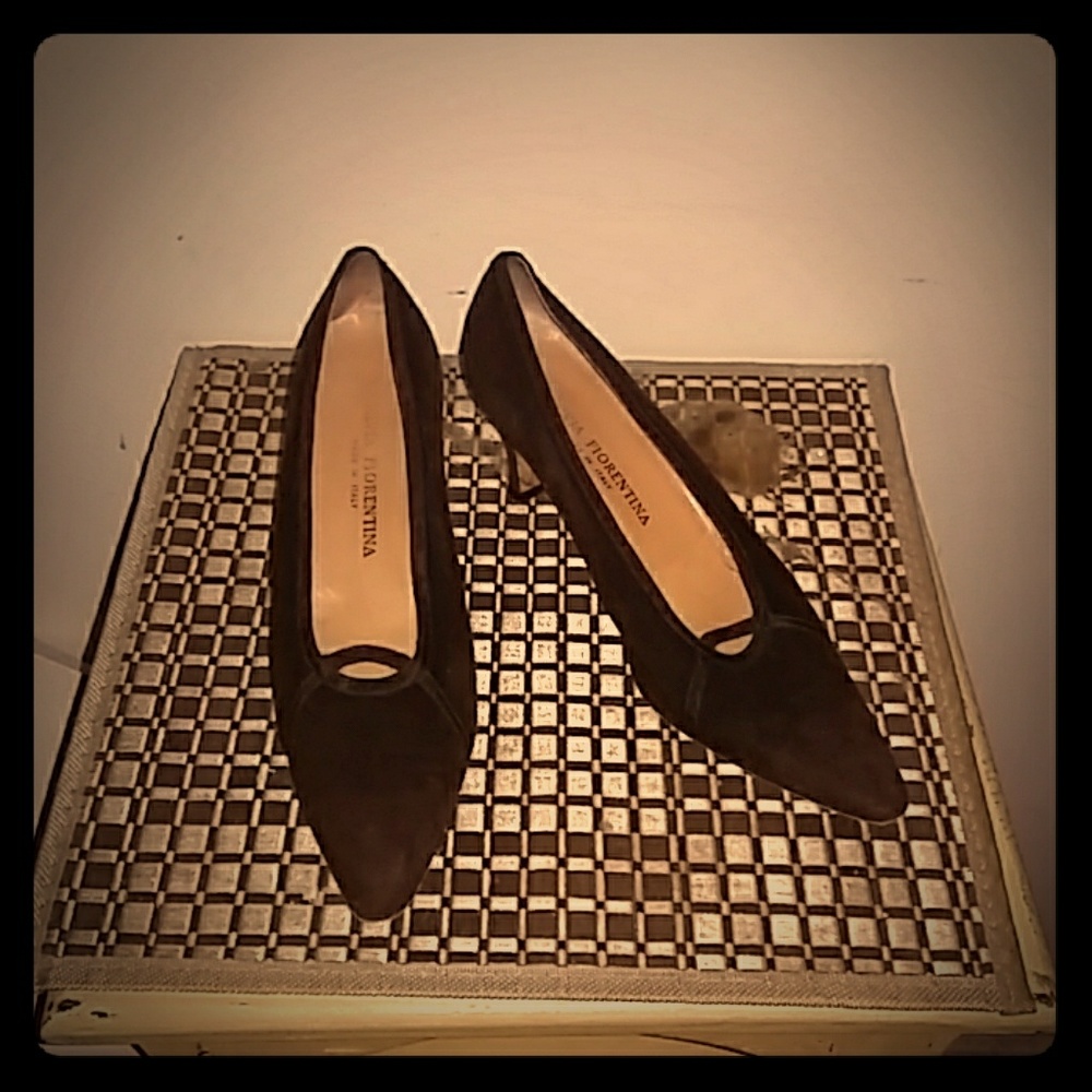 💖🌷Sale firm classy brown Suede Shoes 5/$20